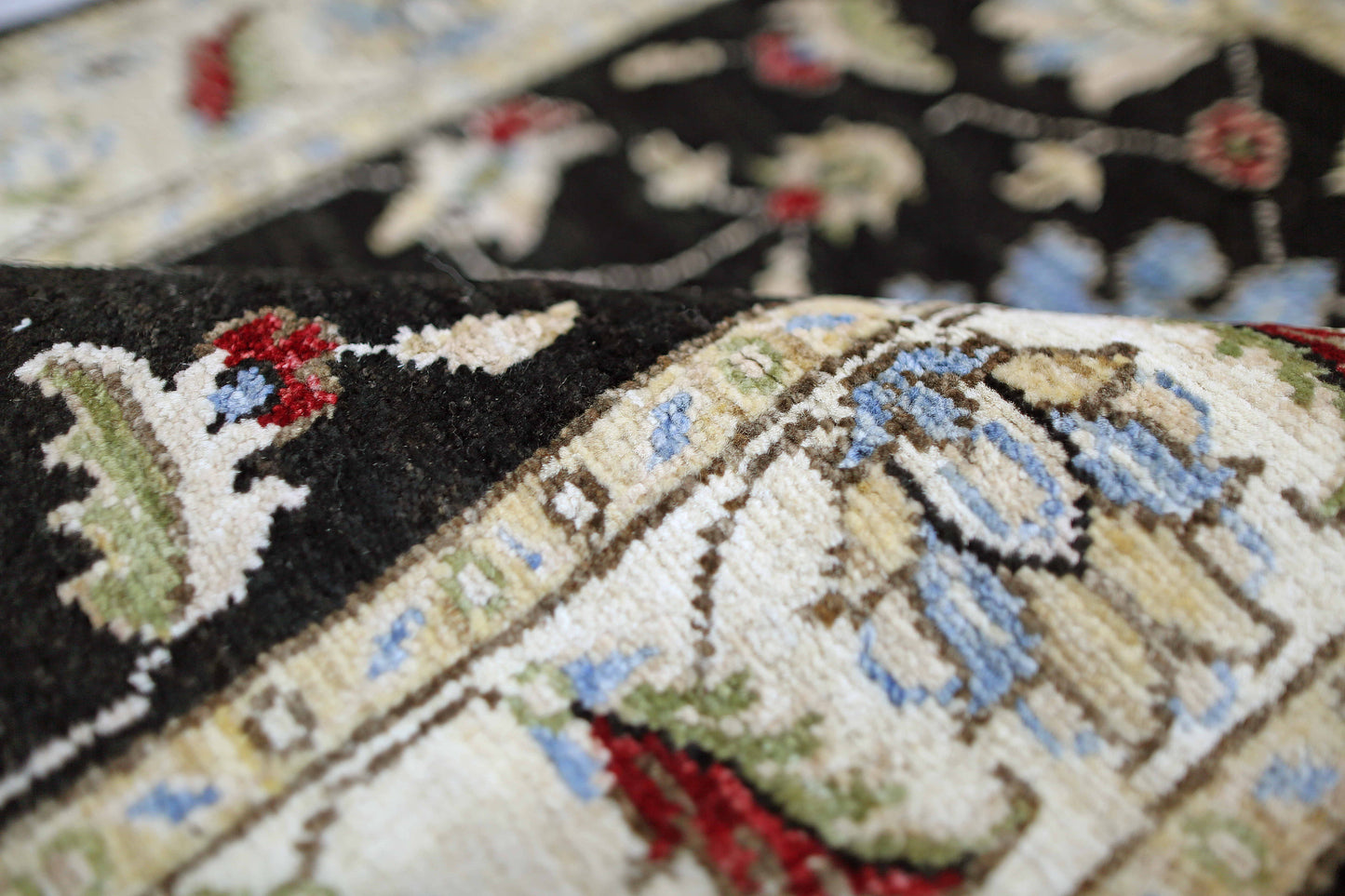 Black & Ivory Premium Handwoven Pure Wool Chobrang Rug, 2ft 10in x 4ft 0in