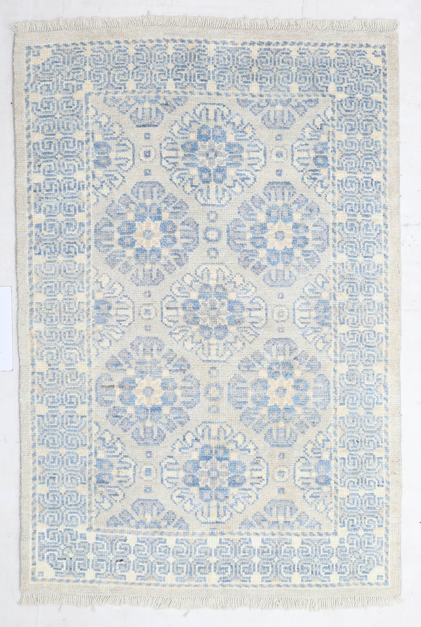 Silver & Ivory Premium Handwoven Pure Wool Kotan Rug, 4ft 1in x 6ft 2in