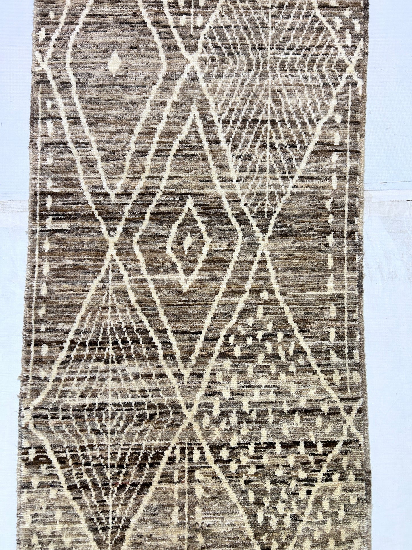 Brown & Ivory Premium Handwoven Pure Wool Moroccan Rug, 2ft 6in x 6ft 3in