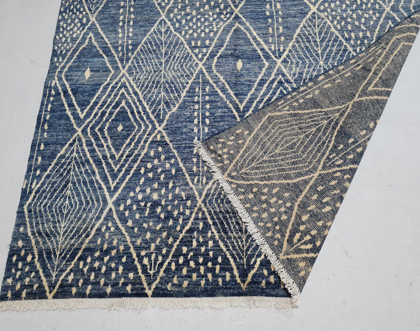 Blue & Beige Premium Handwoven Pure Wool Moroccan Rug, 5ft 10in x 8ft 10in