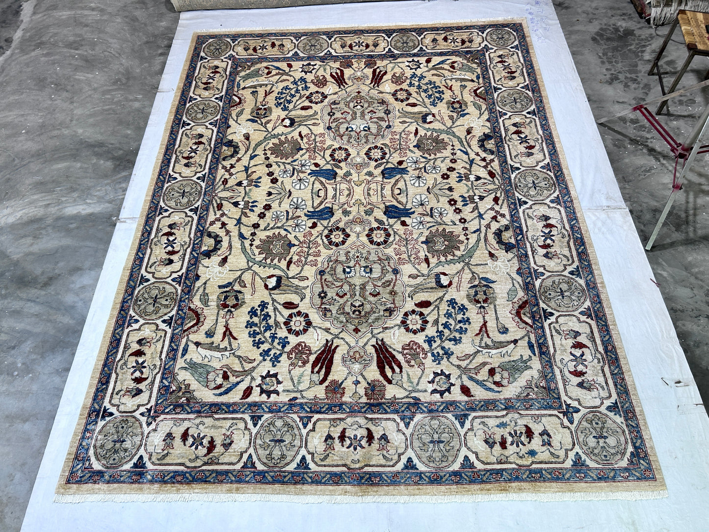 Beige & Ivory Premium Handwoven Pure Wool Chobrang Rug, 9ft 0in x 12ft 0in