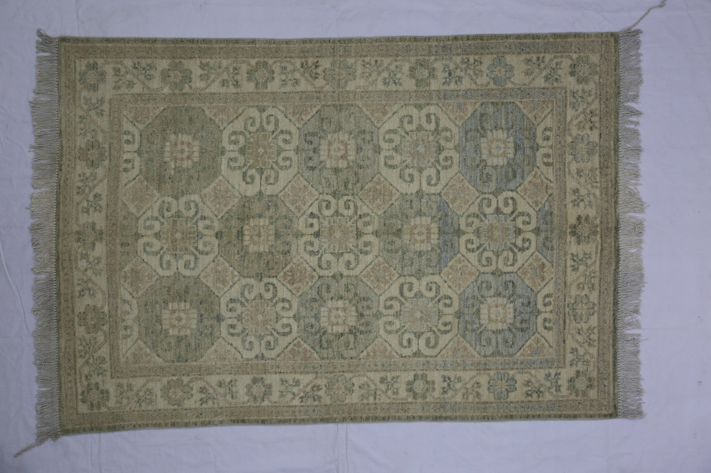 Green & Ivory Premium Handwoven Pure Wool Kotan Rug, 4ft 0in x 5ft 10in