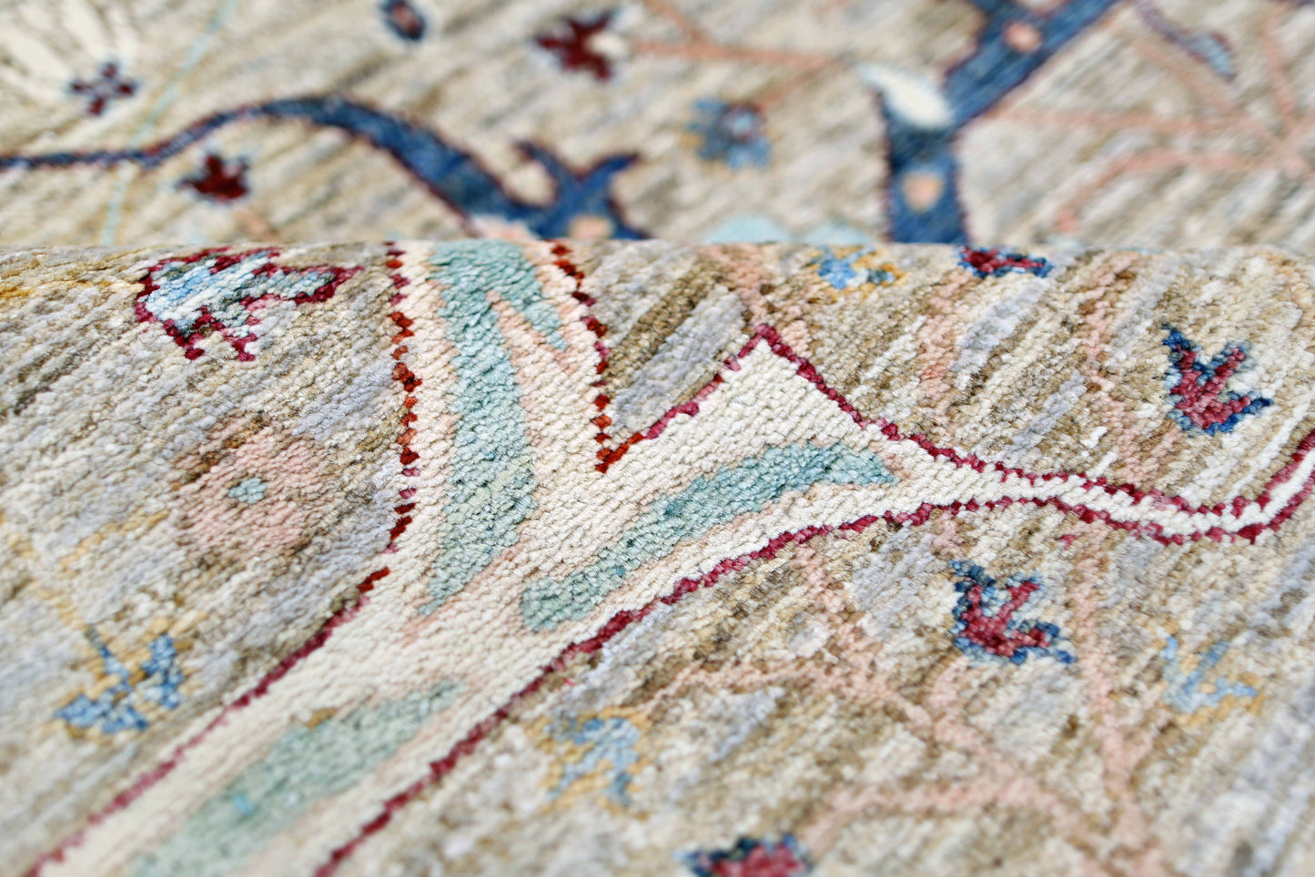Taupe & Ivory Premium Handwoven Pure Wool Bijar Rug, 5ft 7in x 7ft 10in