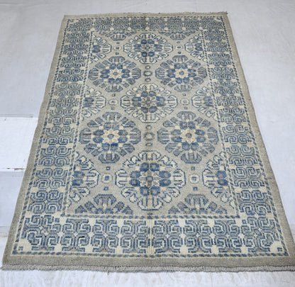 Silver & Ivory Premium Handwoven Pure Wool Kotan Rug, 4ft 1in x 6ft 2in