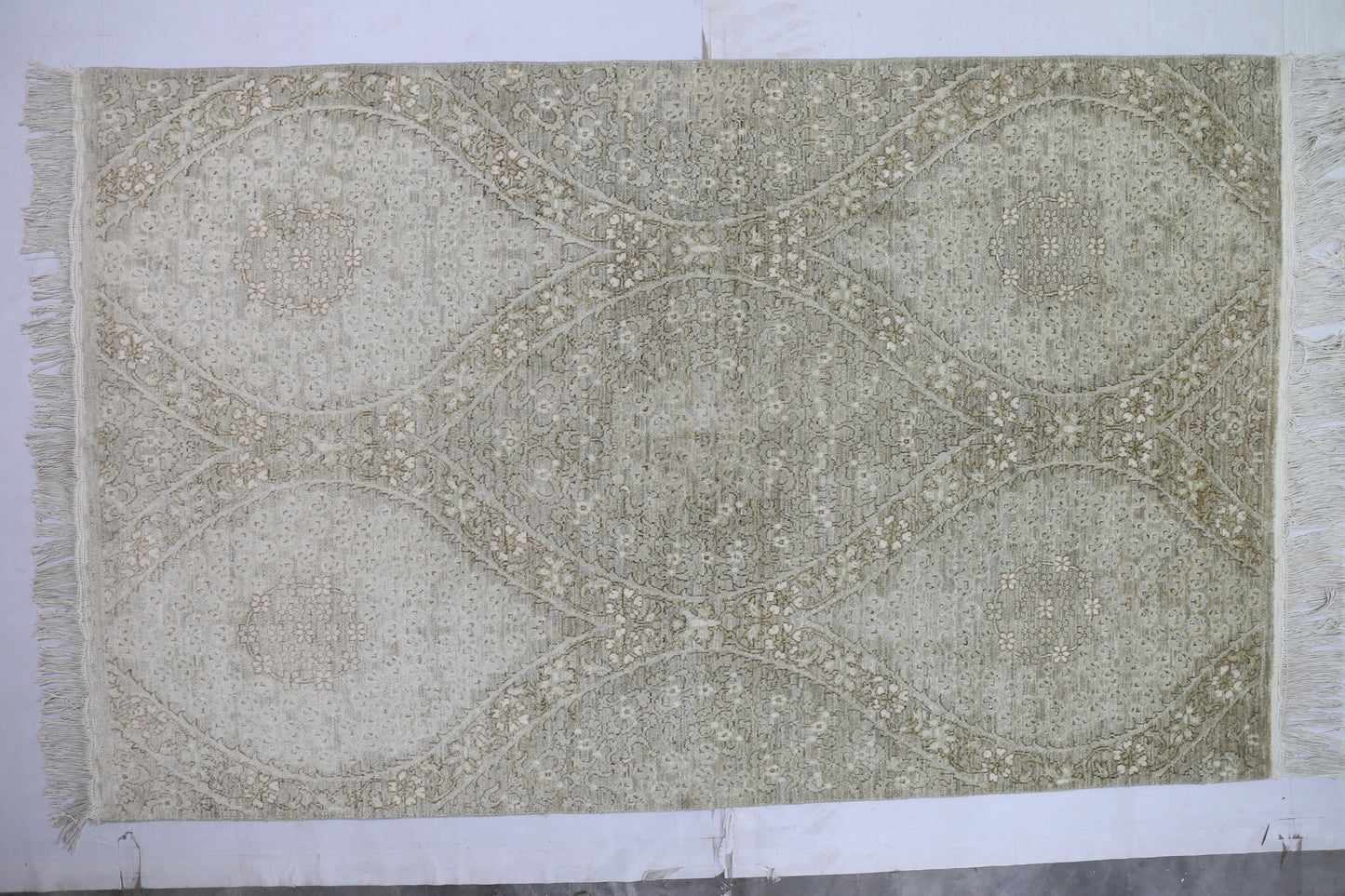 Pistachio & Silver Premium Handwoven Pure Wool Chobrang Rug, 5ft 0in x 8ft 2in