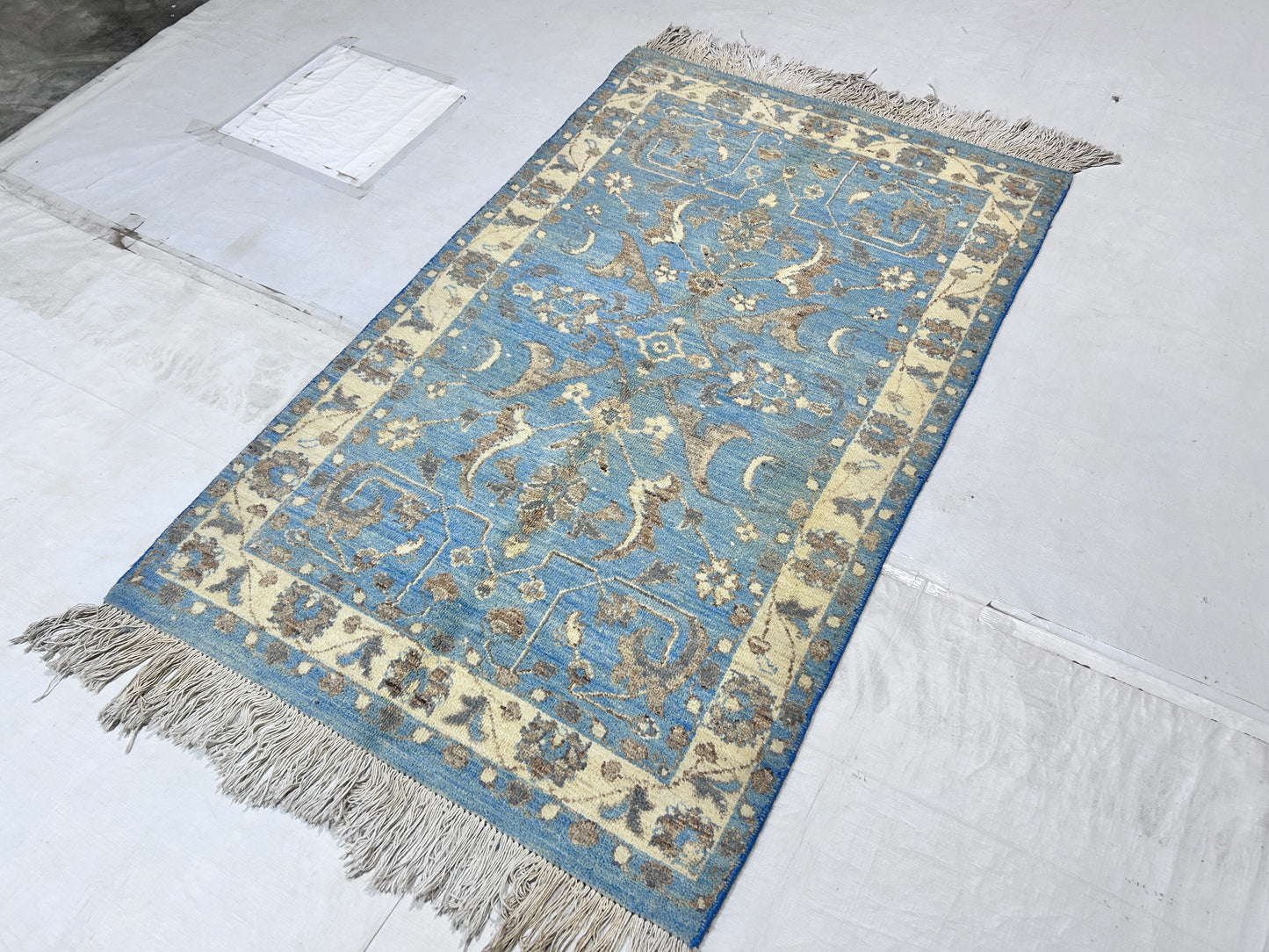 Blue & Ivory Premium Handwoven Pure Wool Chobrang Rug, 3ft 1in x 5ft 0in