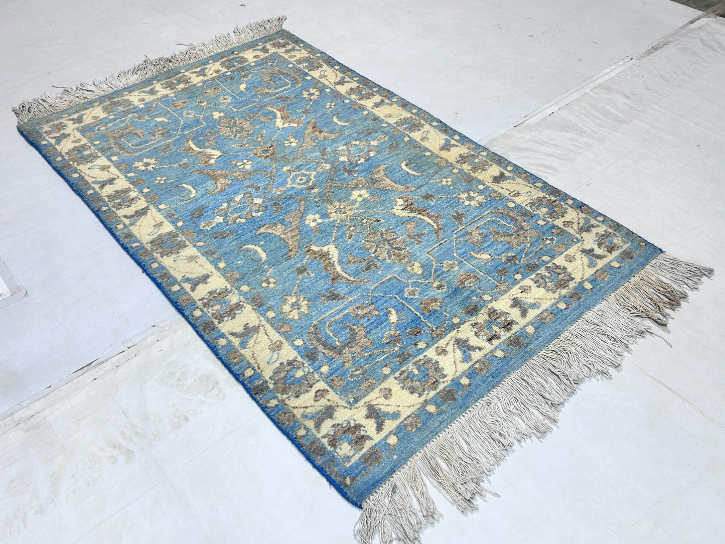 Blue & Ivory Premium Handwoven Pure Wool Chobrang Rug, 3ft 1in x 5ft 0in