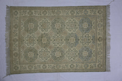 Green & Ivory Premium Handwoven Pure Wool Kotan Rug, 4ft 0in x 5ft 10in