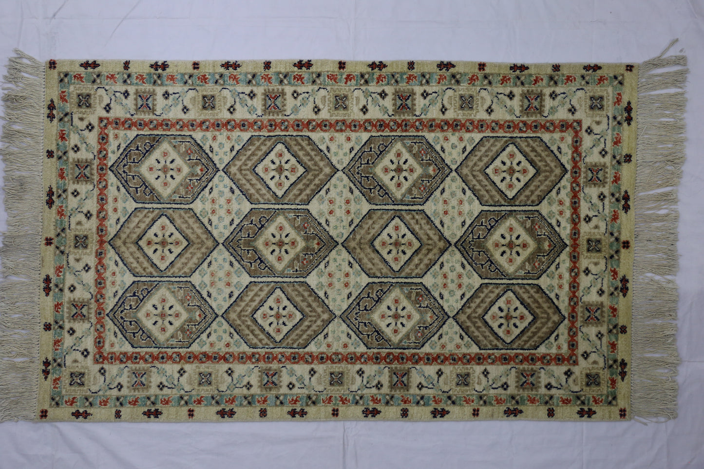 Off White & Ivory Premium Handwoven Pure Wool Chobrang Rug, 3ft 1in x 5ft 0in