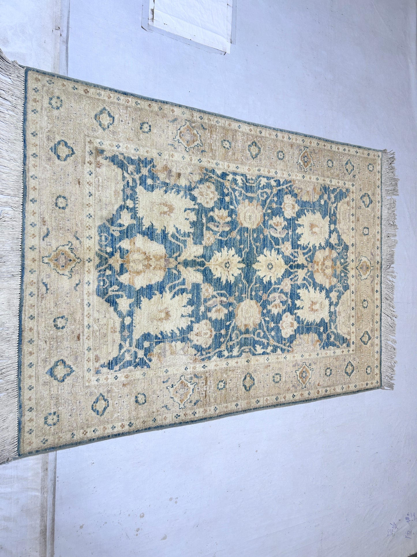 Blue  & Beige Premium Handwoven Pure Wool Aryana Rug, 4ft 0in x 5ft 9in