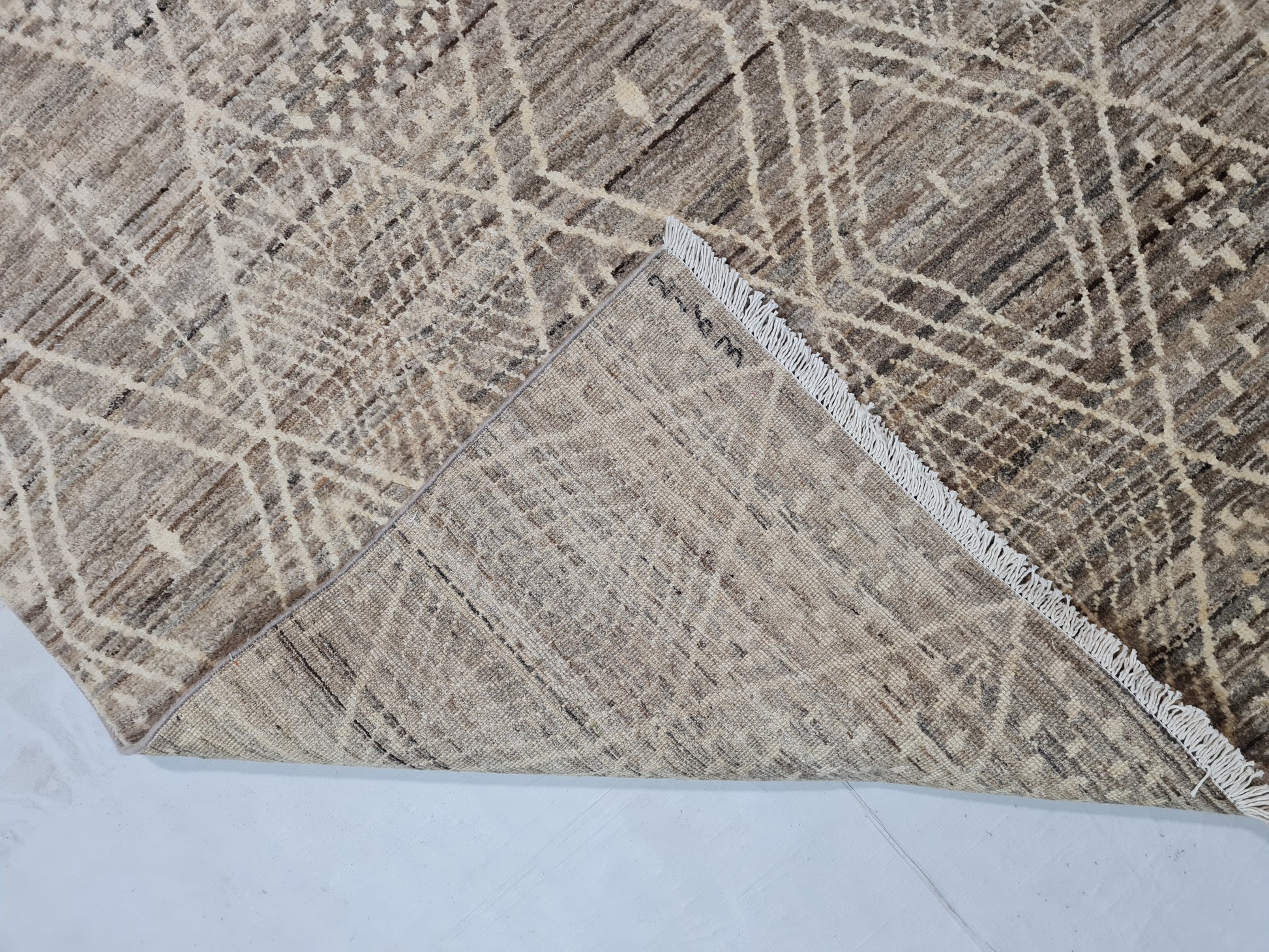 brown & beige premium handwoven pure wool moroccan rug, 5ft 10in x 8ft 11in