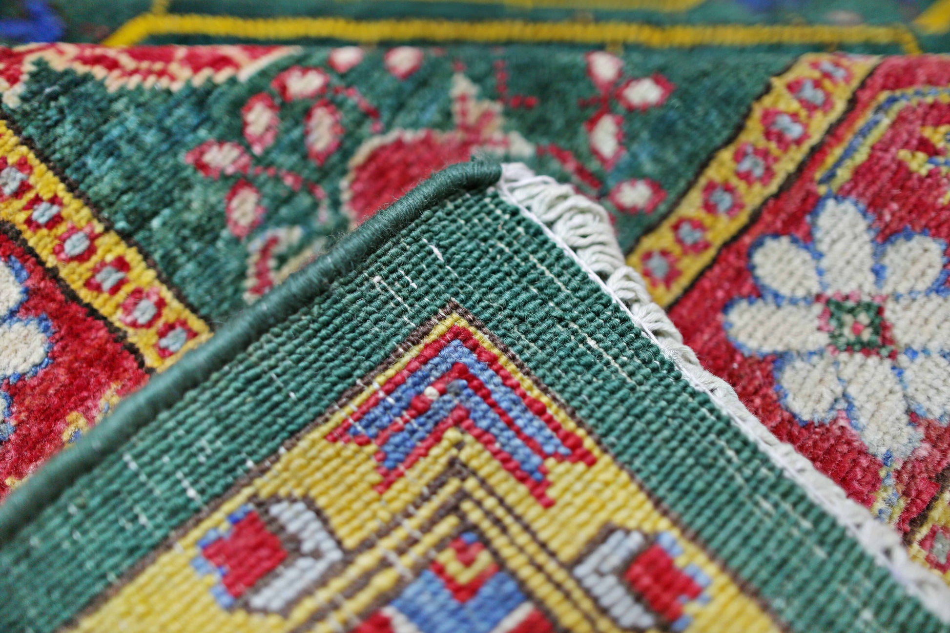 emerald green & red premium handwoven pure wool kotan rug, 6ft 6in x 6ft 6in