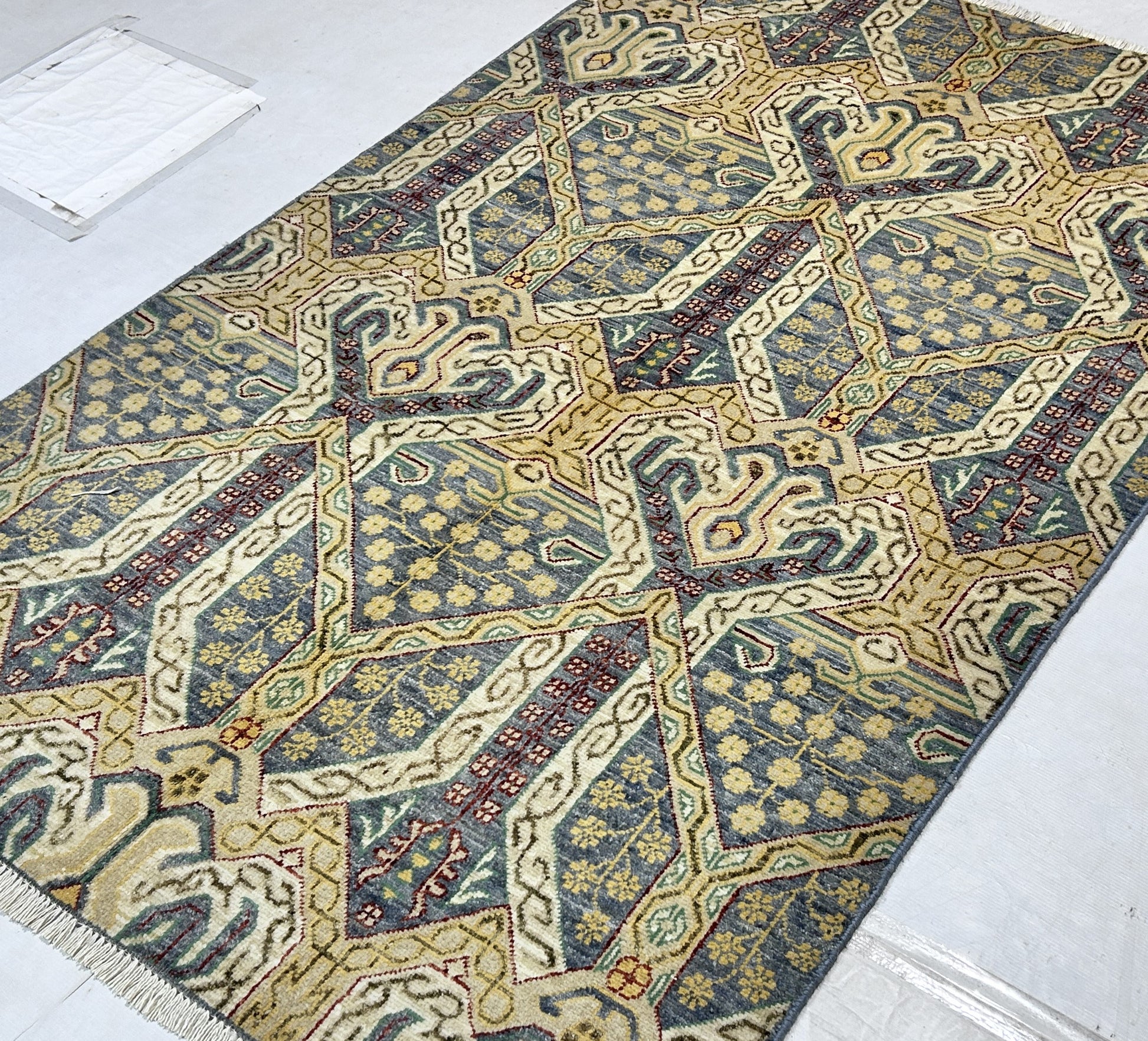 blue & ivory premium handwoven pure wool chobrang rug, 3ft 11in x 5ft 11in