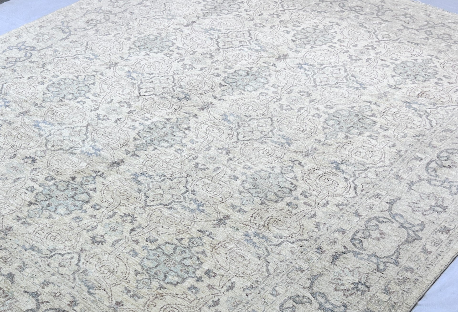 ivory & silver premium handwoven pure wool chobrang rug, 8ft 1in x 9ft 9in