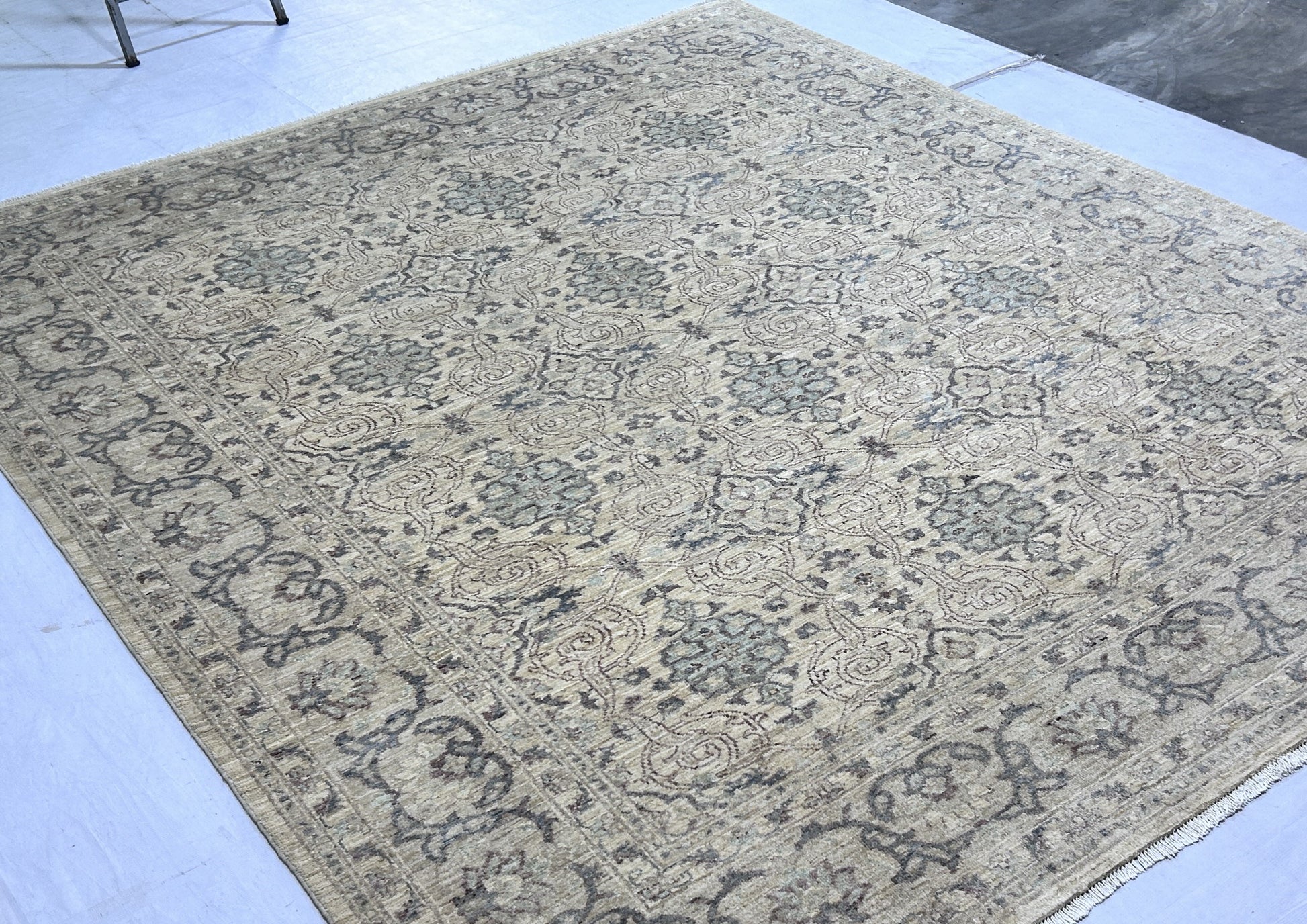 ivory & silver premium handwoven pure wool chobrang rug, 8ft 1in x 9ft 9in