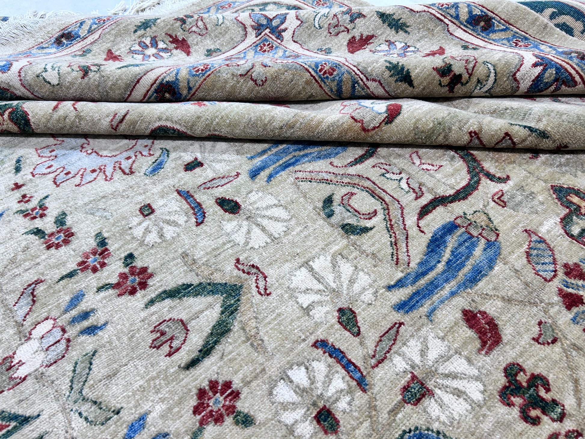 pistachio & ivory premium handwoven pure wool herati rug, 9ft 1in x 12ft 4in