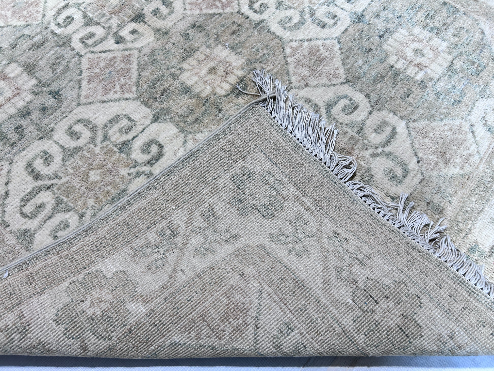 green & ivory premium handwoven pure wool kotan rug, 4ft 0in x 5ft 10in