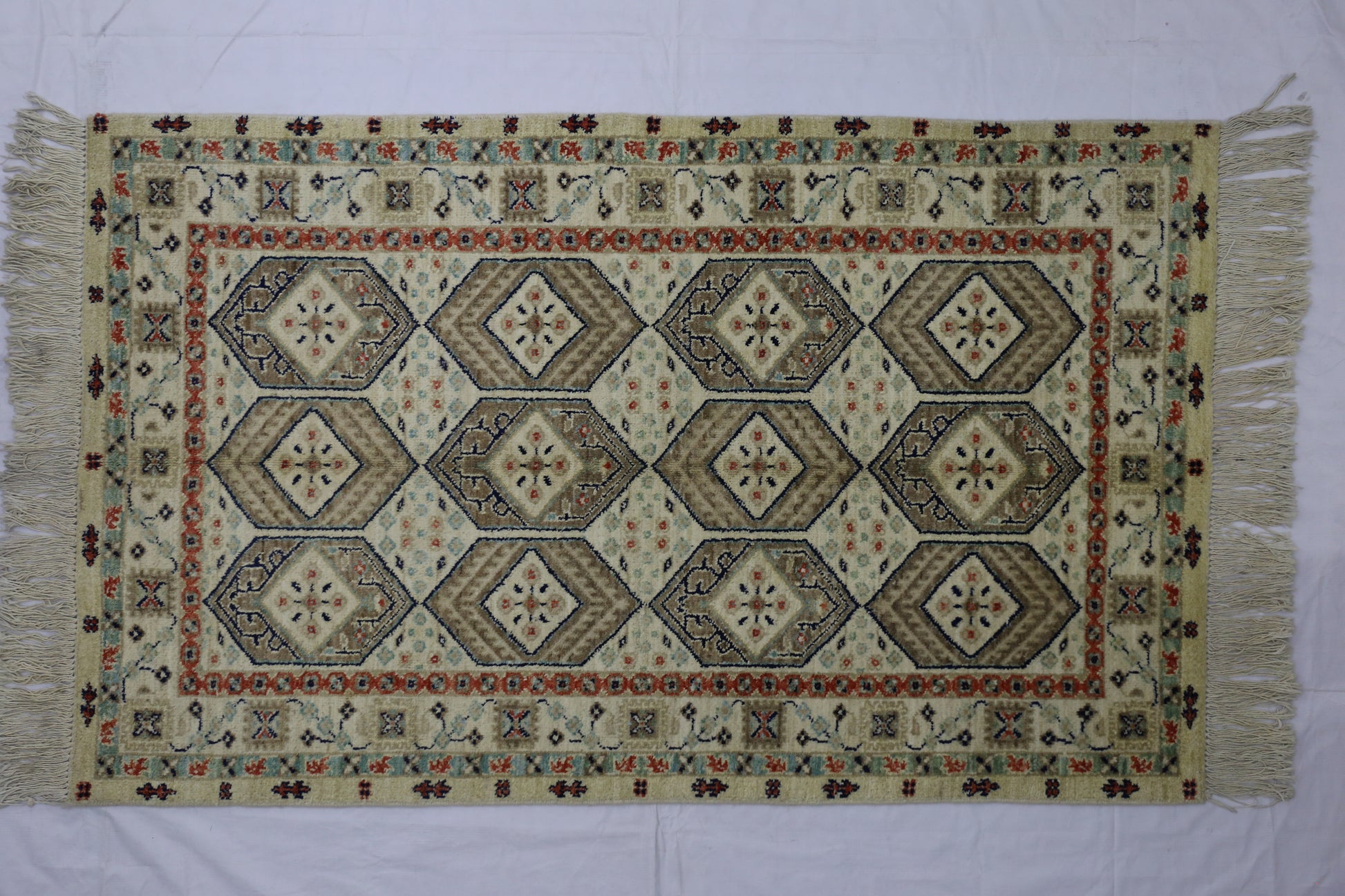 off white & ivory premium handwoven pure wool chobrang rug, 3ft 1in x 5ft 0in