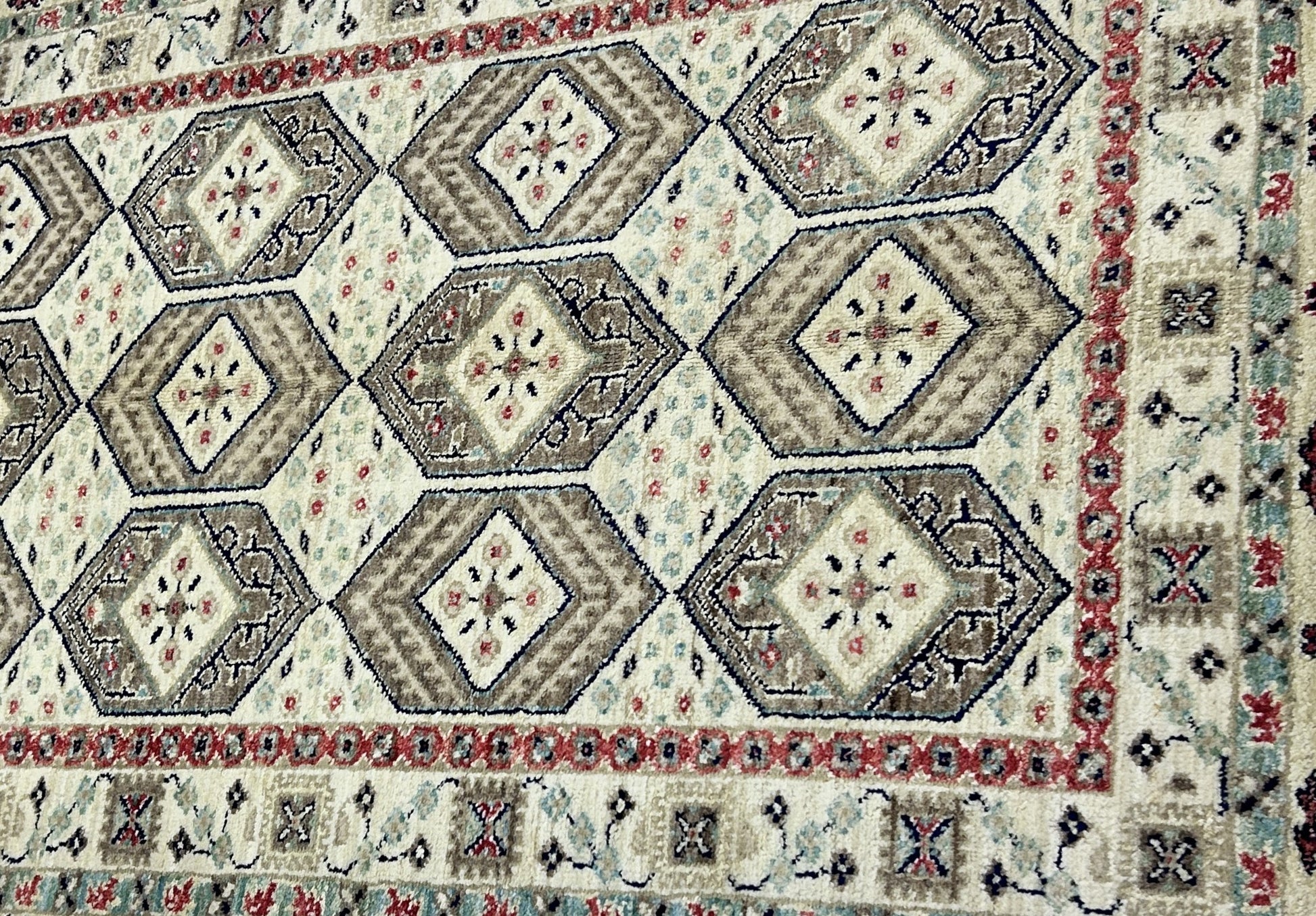 off white & ivory premium handwoven pure wool chobrang rug, 3ft 1in x 5ft 0in