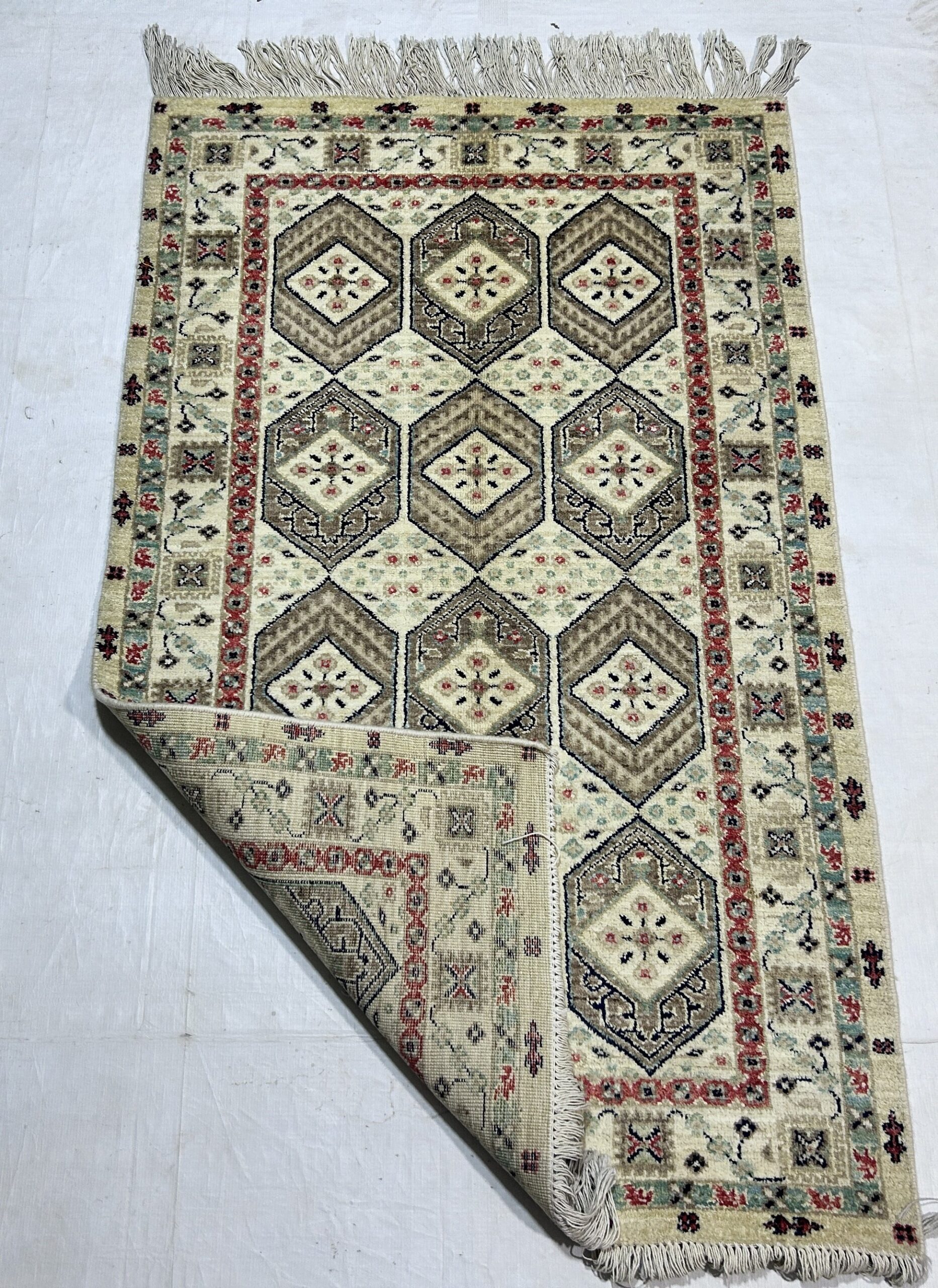 off white & ivory premium handwoven pure wool chobrang rug, 3ft 1in x 5ft 0in