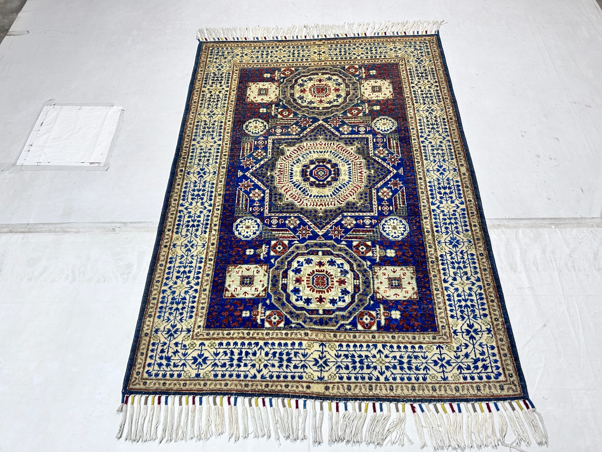 blue & ivory premium handwoven pure wool mamlouk rug, 4ft 1in x 5ft 11in