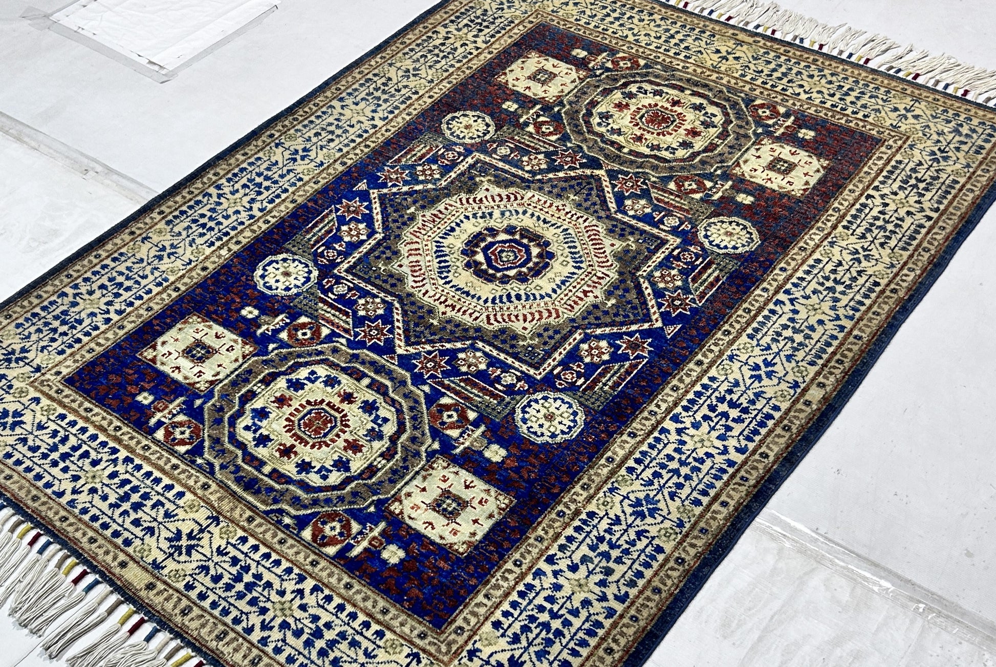 blue & ivory premium handwoven pure wool mamlouk rug, 4ft 1in x 5ft 11in