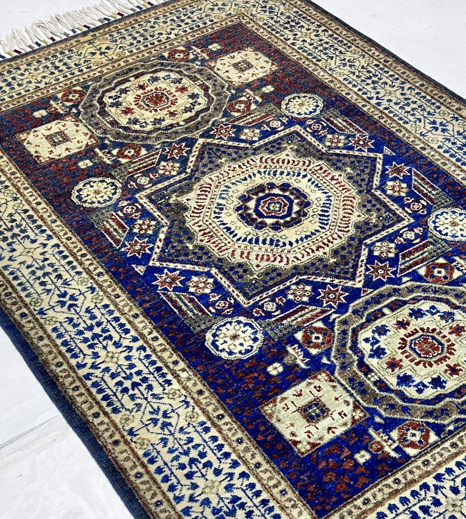 blue & ivory premium handwoven pure wool mamlouk rug, 4ft 1in x 5ft 11in